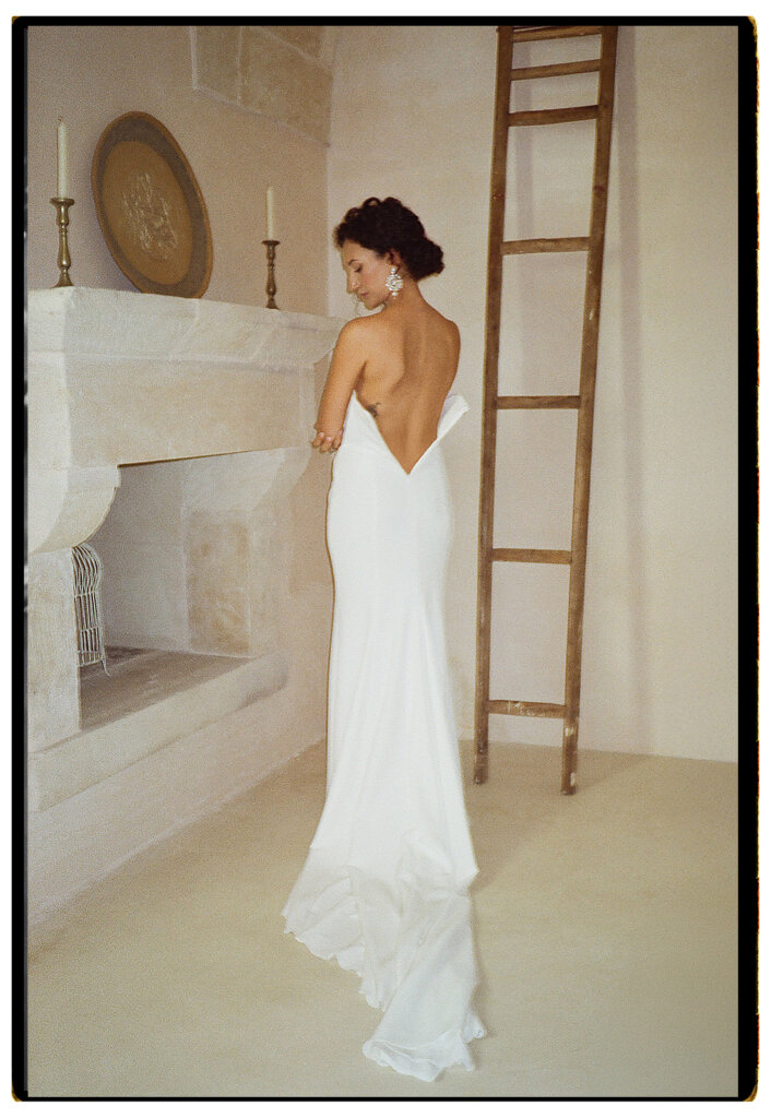 Analog wedding photos in Puglia, film photographer puglia, wedding analog tenuta tresca