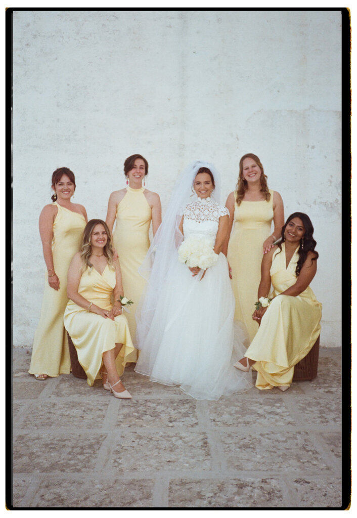 Analog wedding photos in Puglia - film photography puglia - wedding film photography masseria san giovanni