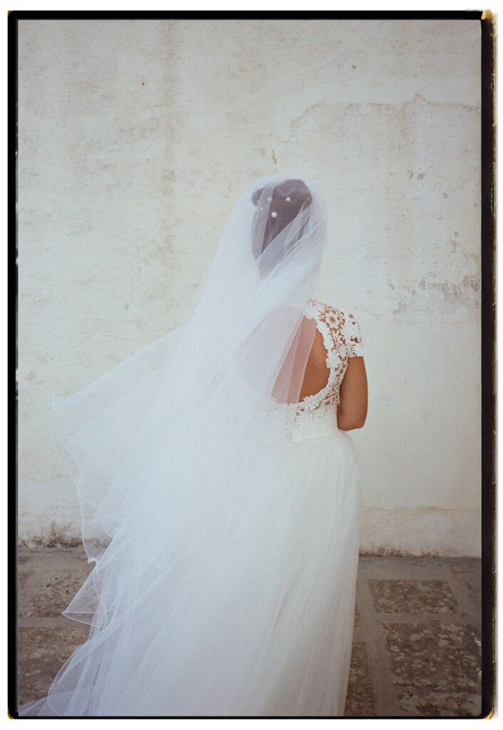 Analog wedding photos in Puglia - wedding photographer puglia - film photography puglia - wedding film photogpraher - wedding masseria san giovanni