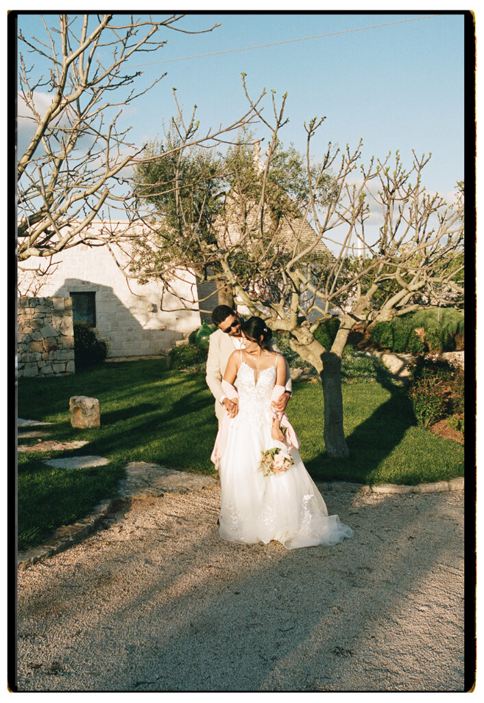 Analog wedding photos in Puglia - wedding photographer puglia - film photography puglia - wedding film photogpraher - wedding masseria palesi 